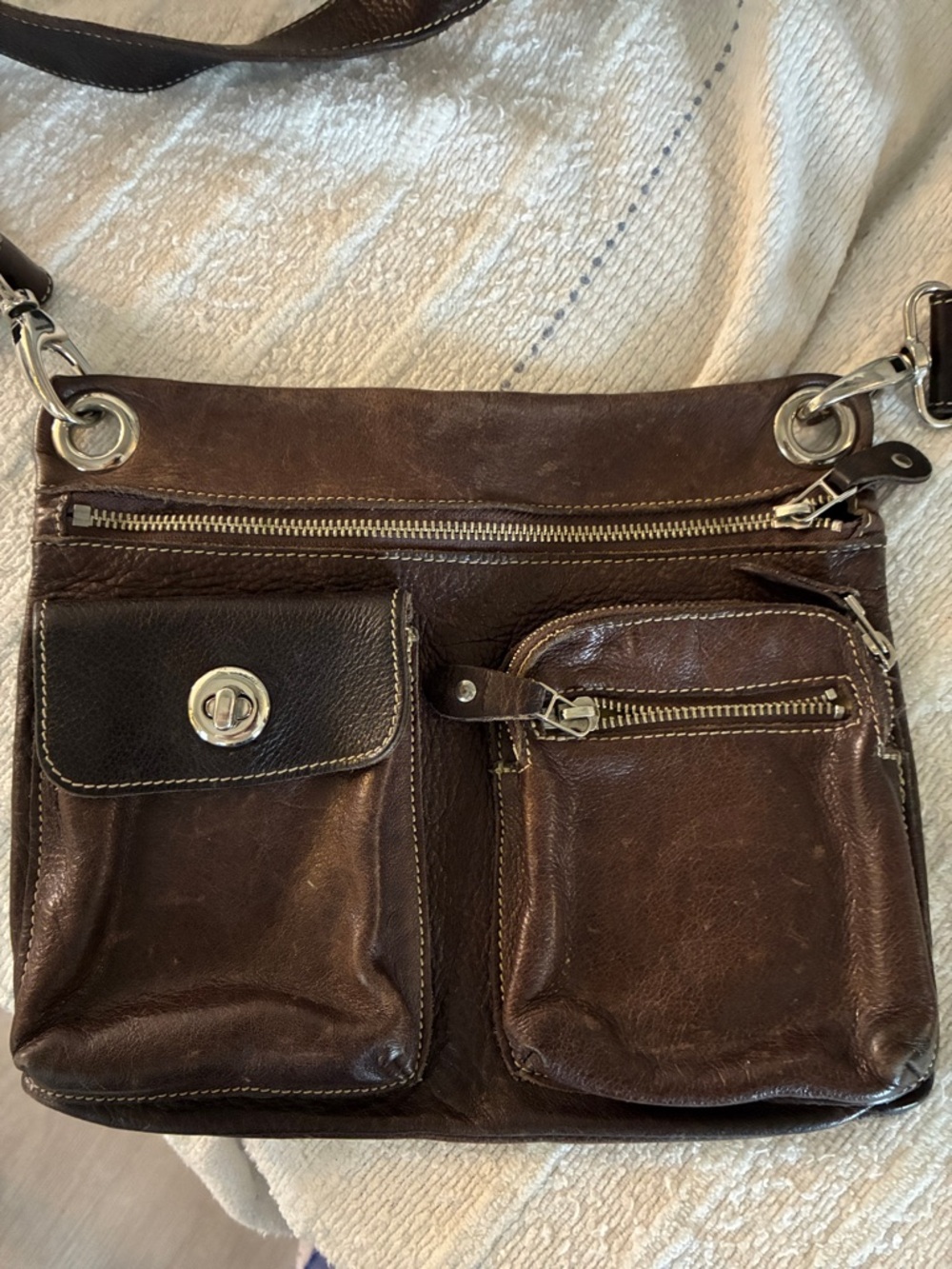 Classic roots brown Leather Crossbody Bag
